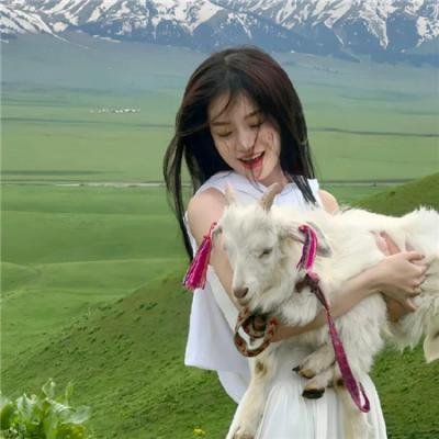 微笑的苹吉